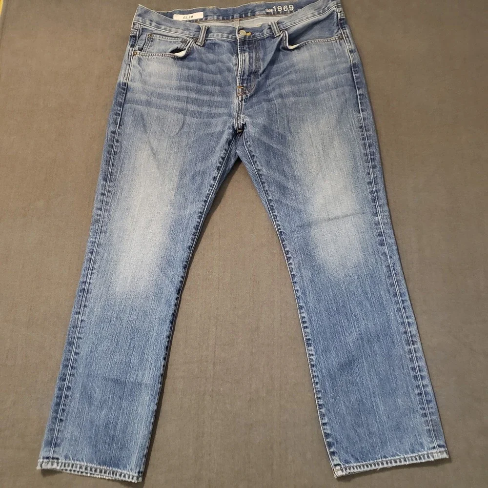 Gap 1969 Slim Jeans Mens 38x30 Blue Medium‎ Wash Cotton Denim Distressed Hem